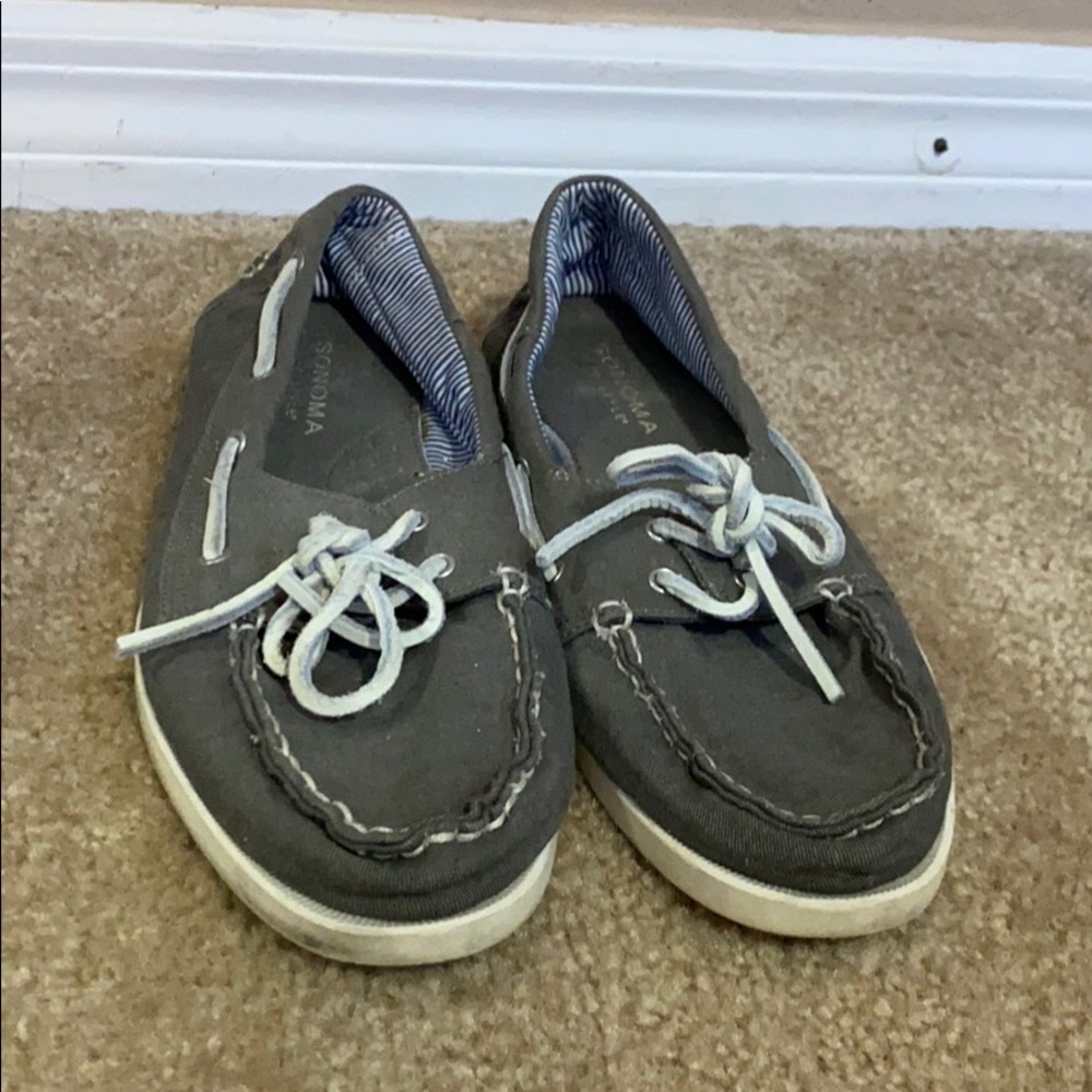 SONOMA USED BOAT SHOES